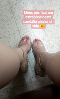 Isa Pes feet photo thumbnail