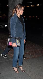 Jamie Chung feet photo thumbnail