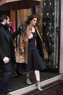 Cindy Crawford feet photo thumbnail
