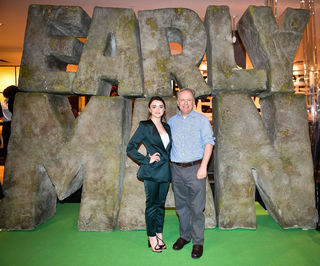 Maisie Williams feet photo thumbnail