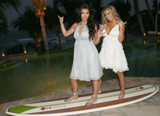 Carmen Electra feet photo thumbnail