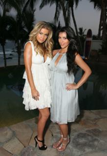 Carmen Electra feet photo thumbnail