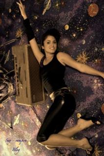 Nikki Reed feet photo thumbnail