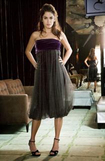 Nikki Reed feet photo thumbnail