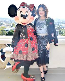 Lucy Hale feet photo thumbnail