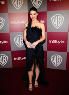 Mary Elizabeth Winstead feet photo thumbnail