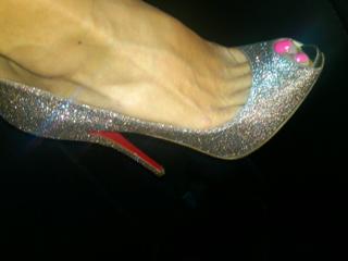 Molly Sims feet photo thumbnail