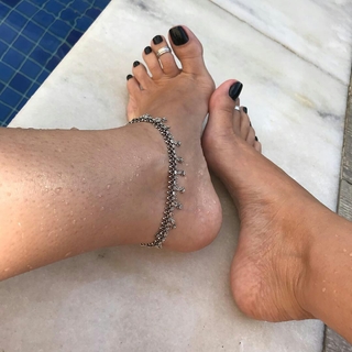 Karin Klemp feet photo thumbnail