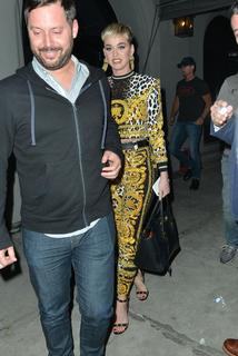 Katy Perry feet photo thumbnail