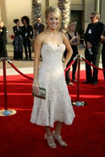 Carrie Underwood feet photo thumbnail