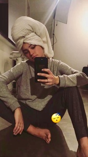 Vale Genta feet photo thumbnail