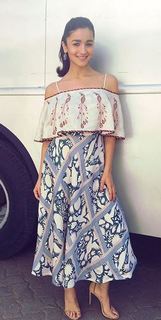 Alia Bhatt feet photo thumbnail
