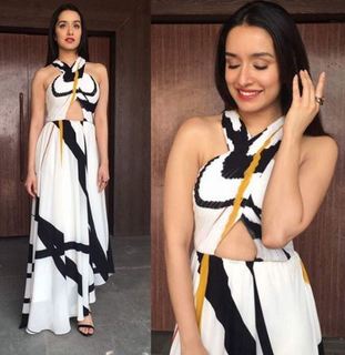 Shraddha Kapoor feet photo thumbnail