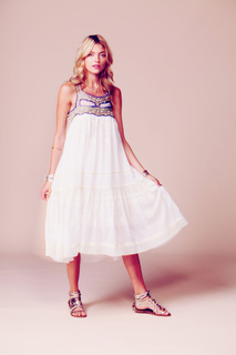 Martha Hunt feet photo thumbnail