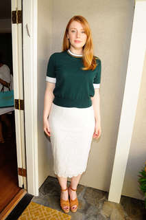 Bryce Dallas Howard feet photo thumbnail