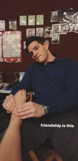 Camila Mendes feet photo thumbnail