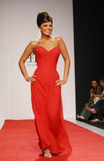 Itatí Cantoral feet photo 3