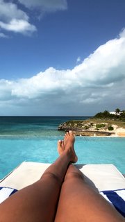 Lais Ribeiro feet photo thumbnail