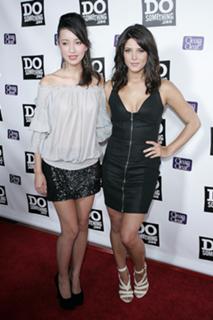Ashley Greene feet photo thumbnail