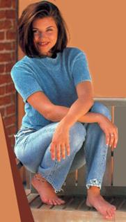 Tiffani Thiessen feet photo thumbnail