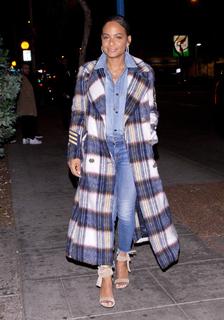Christina Milian feet photo thumbnail