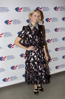 Naomi Watts feet photo thumbnail