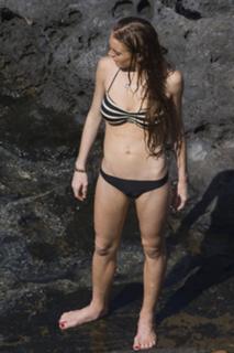 Lindsay Lohan feet photo thumbnail