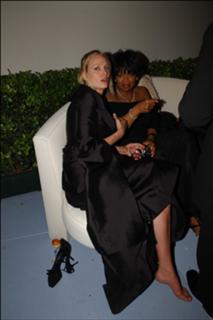 Uma Thurman feet photo thumbnail