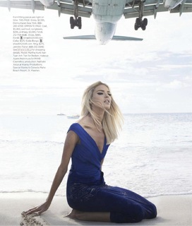 Martha Hunt feet photo thumbnail
