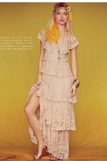 Martha Hunt feet photo thumbnail