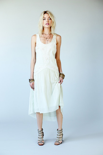 Martha Hunt feet photo thumbnail