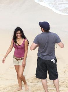 Vanessa Hudgens feet photo thumbnail