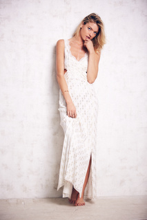 Martha Hunt feet photo thumbnail