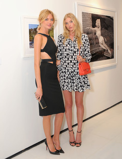 Martha Hunt feet photo thumbnail