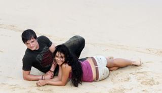 Vanessa Hudgens feet photo thumbnail