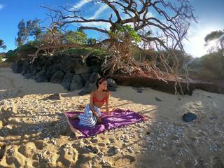 Isis Valverde feet photo thumbnail