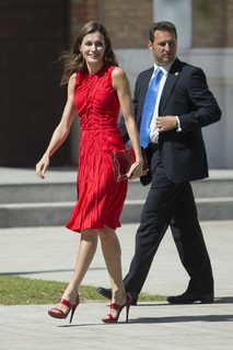 Queen Letizia of Spain feet photo thumbnail