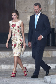 Queen Letizia of Spain feet photo thumbnail