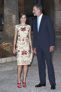 Queen Letizia of Spain feet photo thumbnail