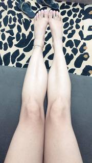 Alaine Crissiê feet photo thumbnail