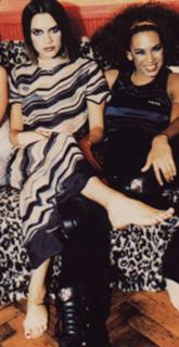 Victoria Beckham feet photo thumbnail