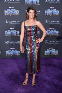 Cobie Smulders feet photo thumbnail