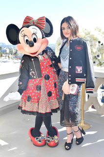 Lucy Hale feet photo thumbnail
