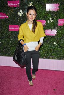 Rachel Bilson feet photo thumbnail