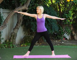 Tori Spelling feet photo thumbnail