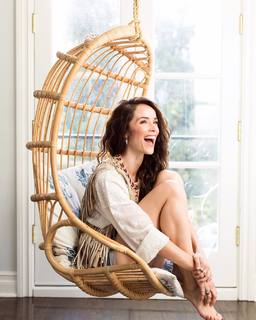 Abigail Spencer feet photo thumbnail