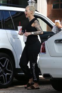 Amber Rose feet photo thumbnail