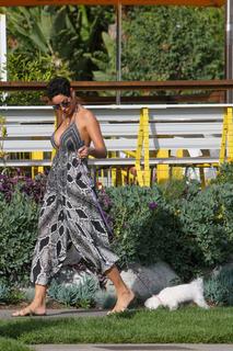 Nicole Murphy feet photo thumbnail