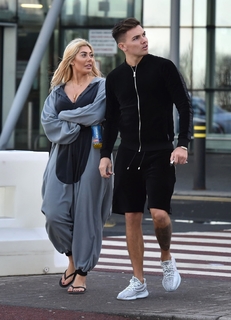 Chloe Ferry feet photo thumbnail