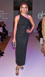 Lena Gercke feet photo thumbnail